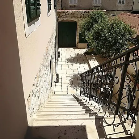 Apartment Sa Vrtom Fabo